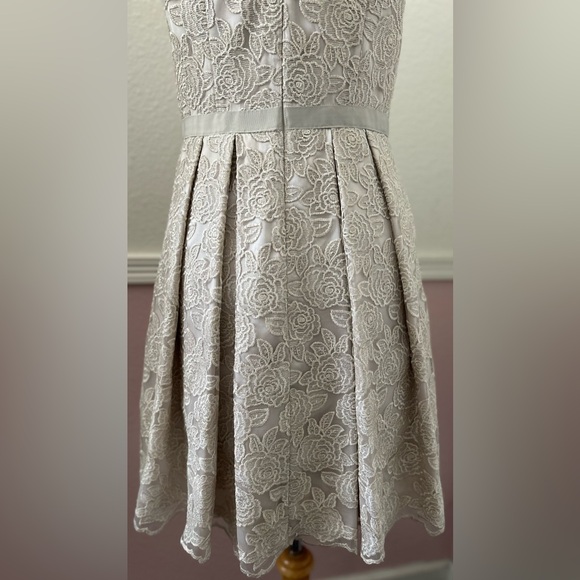 Formal jeweled dress size 8 - Picture 12 of 14